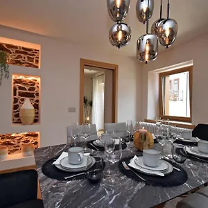 Design Nellere , Padola Italia